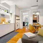 Whome Urban Oasis Haven With Ac & Patio Apartment